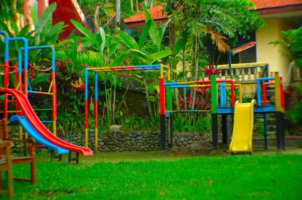 Foresta Inn Family Resort Prigen Luaran gambar