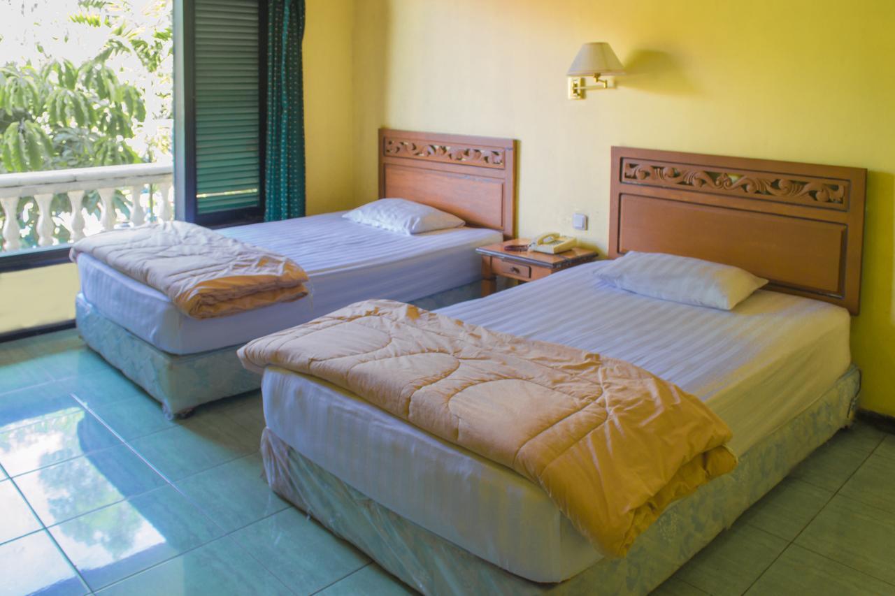 Foresta Inn Family Resort Prigen Luaran gambar