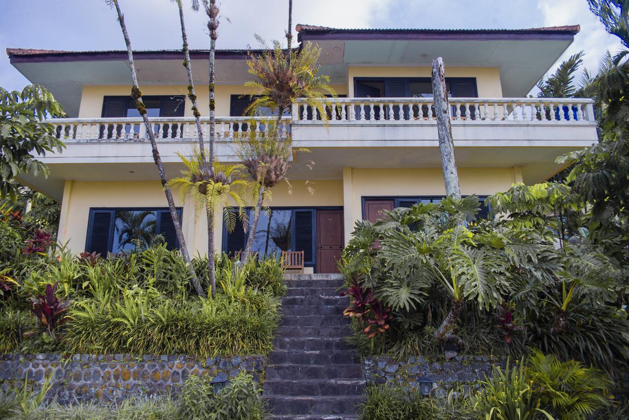 Foresta Inn Family Resort Prigen Luaran gambar