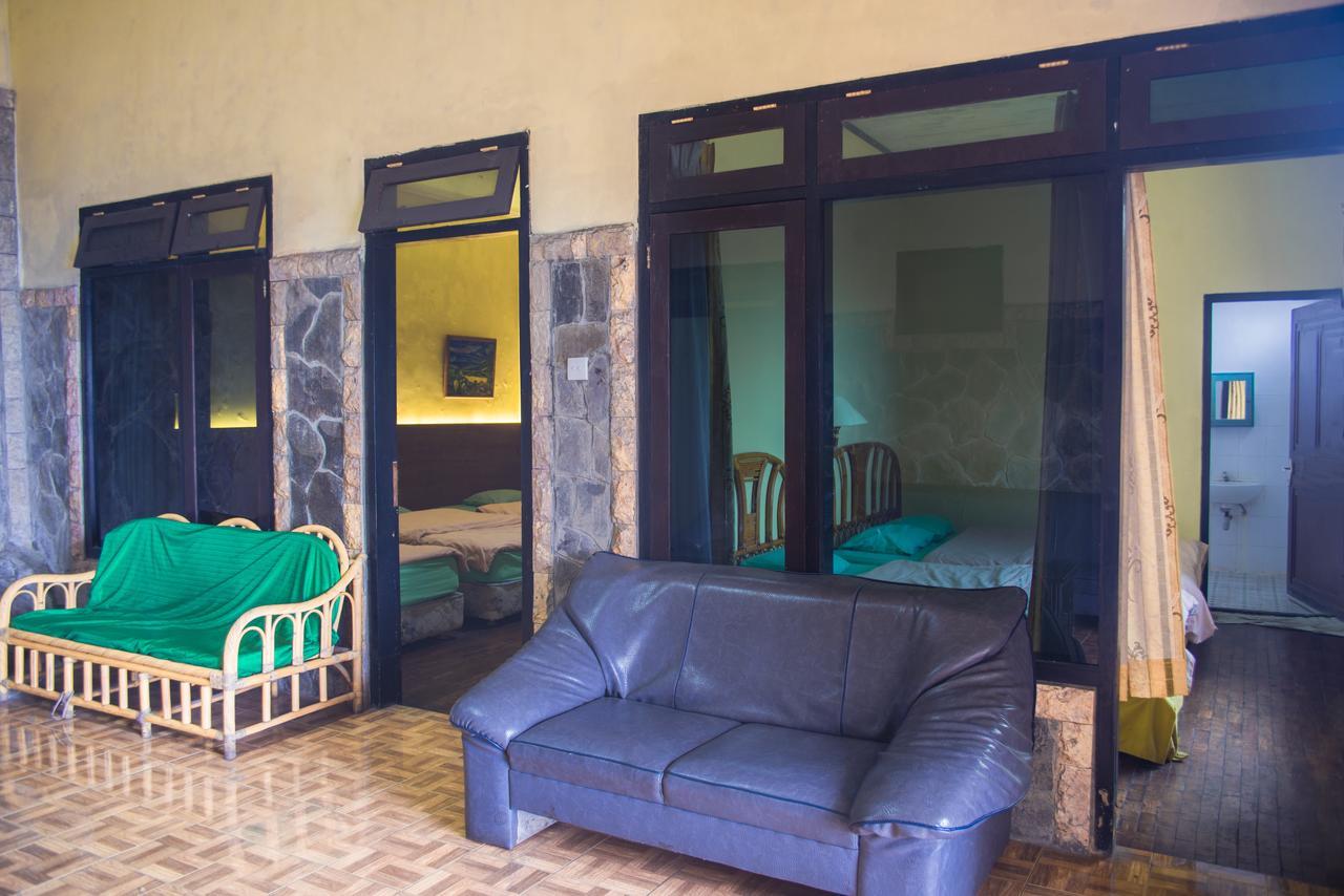 Foresta Inn Family Resort Prigen Luaran gambar