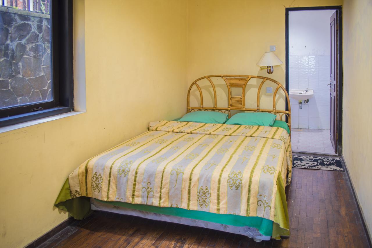 Foresta Inn Family Resort Prigen Luaran gambar